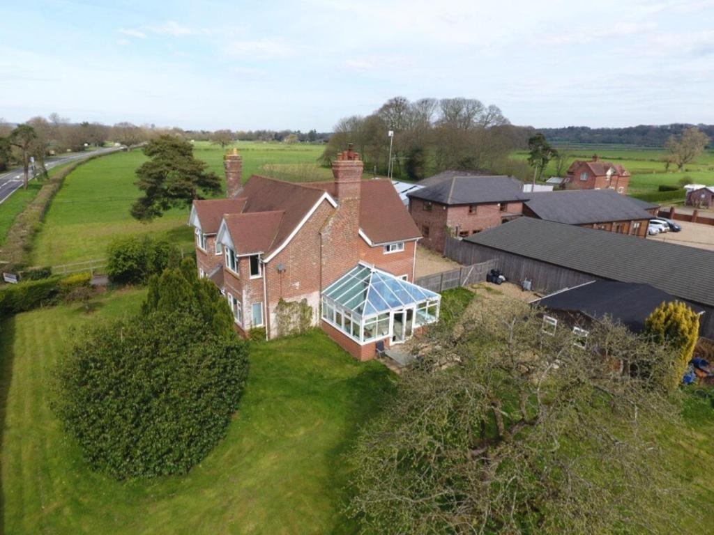 Redbrook Farm Bnb - Gateway To The New Forest Fordingbridge Exterior photo