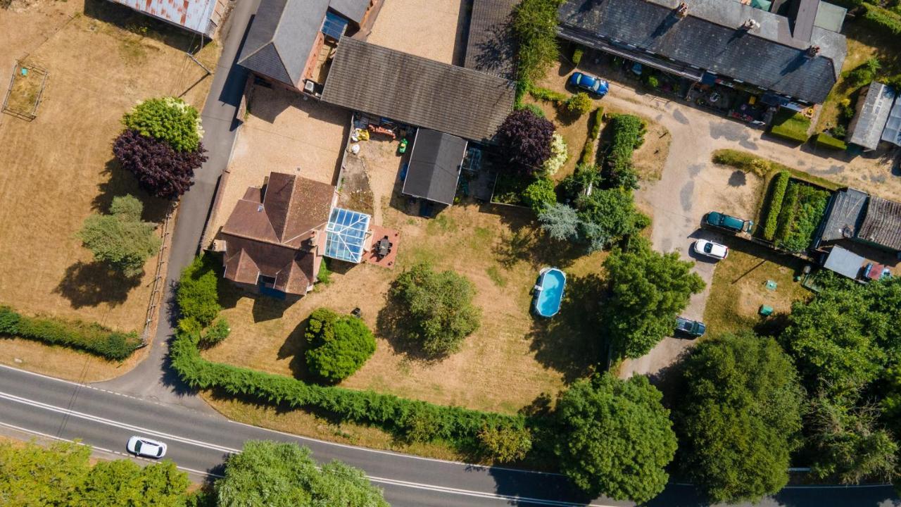 Redbrook Farm Bnb - Gateway To The New Forest Fordingbridge Exterior photo
